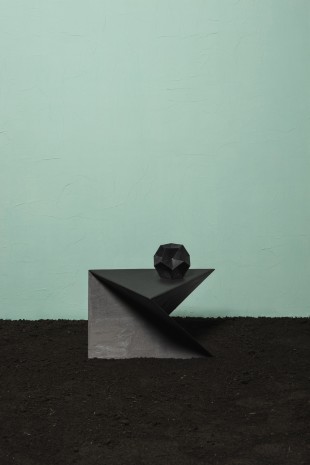 Euclid_by_Siba_Sahabi_photography_by_Lisa_Klappe_11a