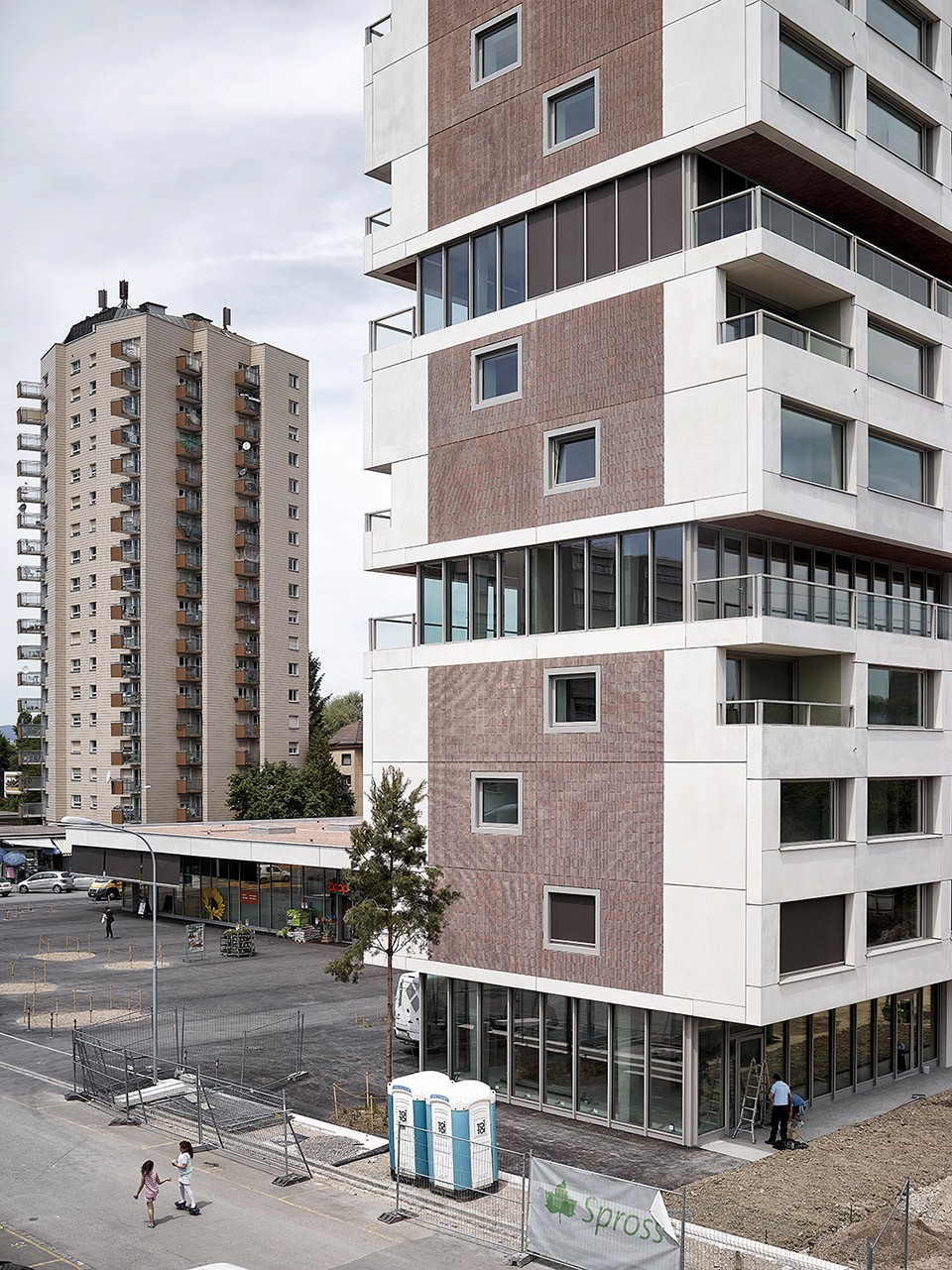 003-Residential Tower in Hirzenbach by Boltshauser Architekten