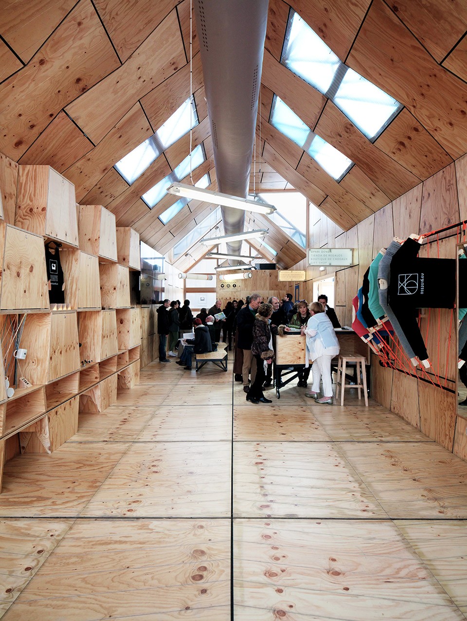 010-INFORMATION PAVILION DSS2016 by Zuloark + Alberto rey + Tipi Studio
