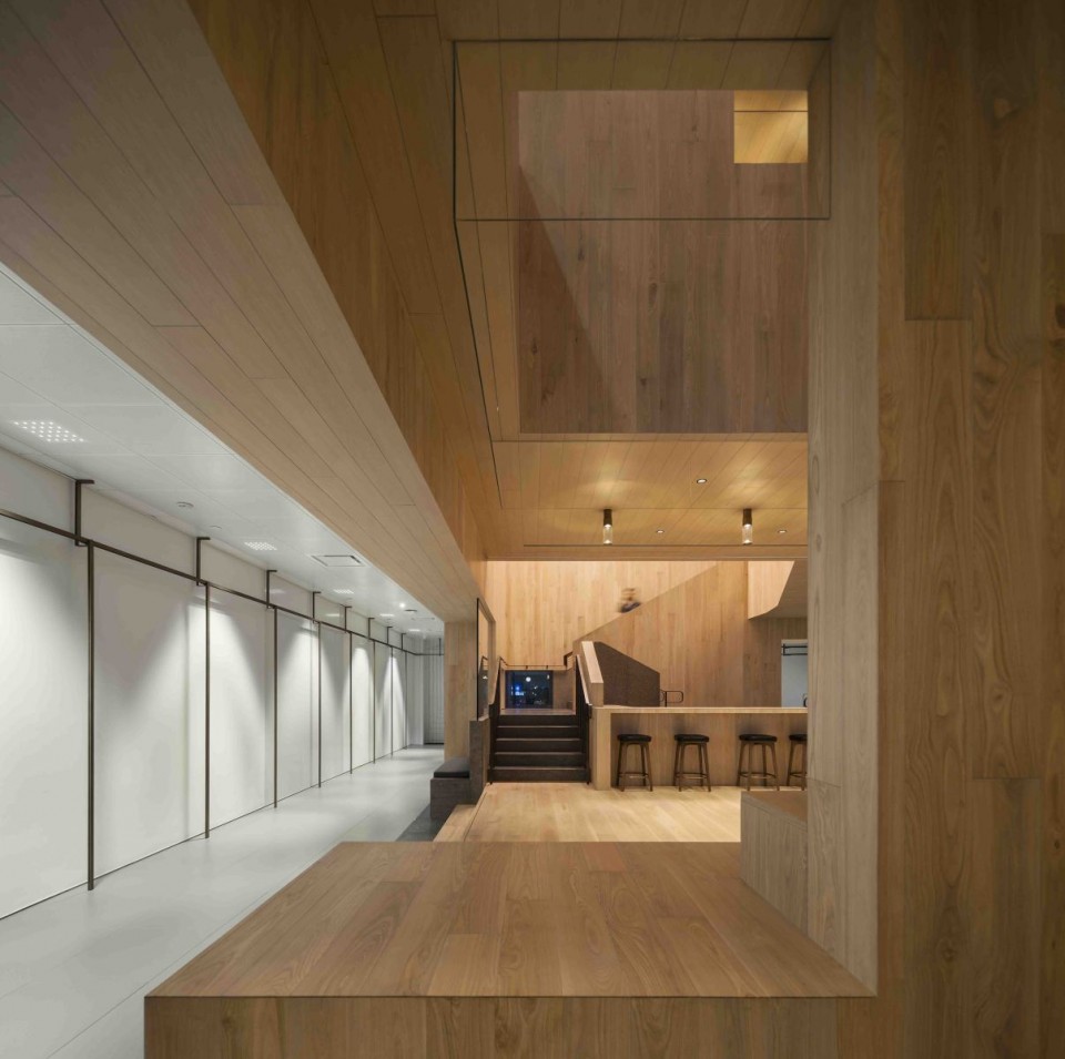 2-Curio Stair of Encounters - Bloomberg Hong Kong Office