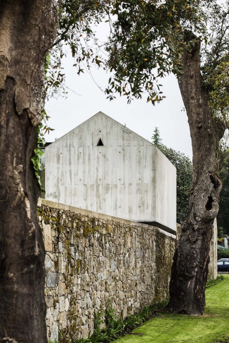 The Dovecote by AZO. Sequeira Arquitectos Associados Lda-2