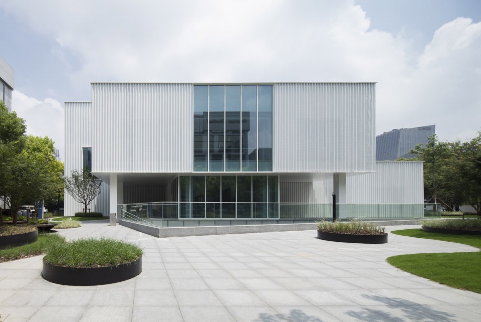 renovation incubator space by SHL Architets-1
