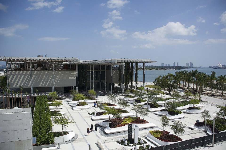 001-Knight Plaza, Miami by James Corner Field Operations