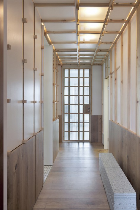 001-Small home hiding a Cui Linglong by Wang Tiantian and Luo Yaqin