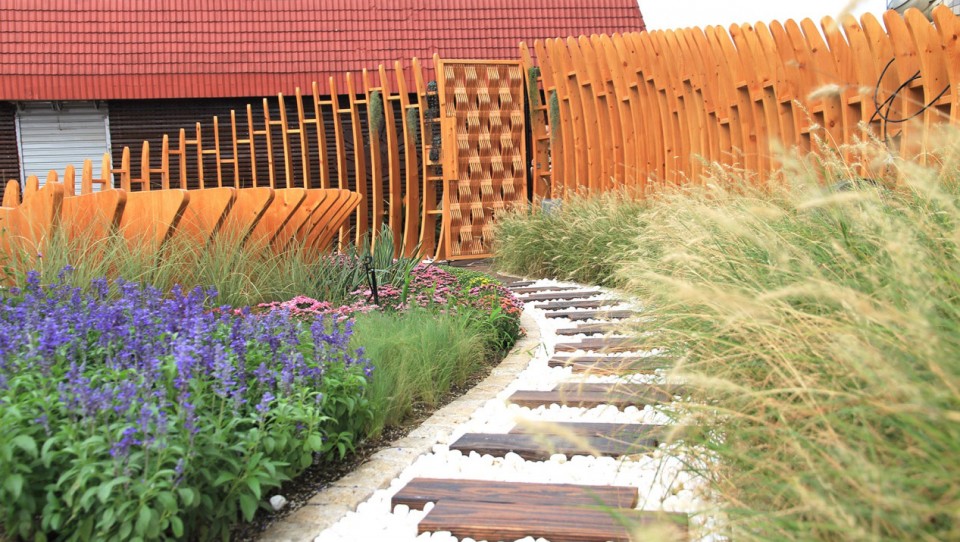 003-JOY GARDEN by IUG