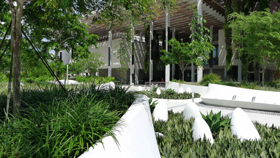 008-Knight Plaza, Miami by James Corner Field Operations