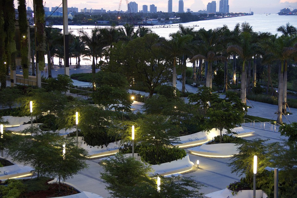 012-Knight Plaza, Miami by James Corner Field Operations