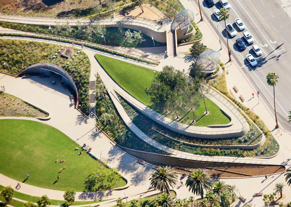 018-Tongva Park and Ken Genser Square by James Corner Field Operations