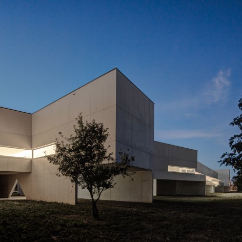 042-'Descriptive Memory' – Nadir Afonso Foundation by Álvaro Siza Vieira