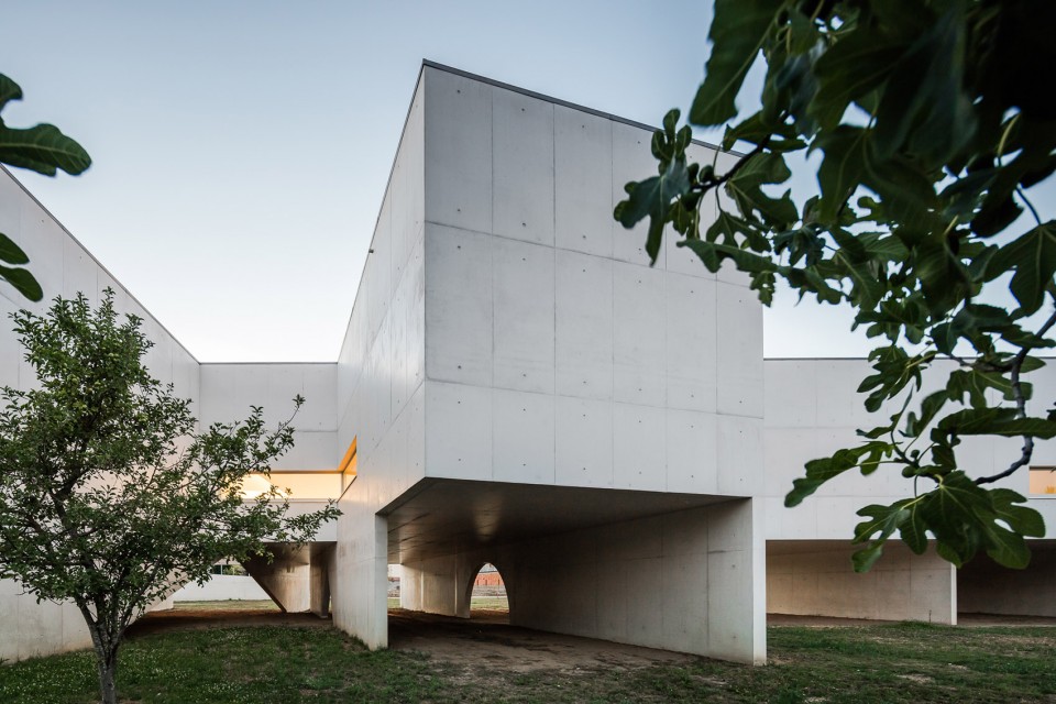 20-DESCRIPTIVE MEMORY By Alvaro Siza Vieira