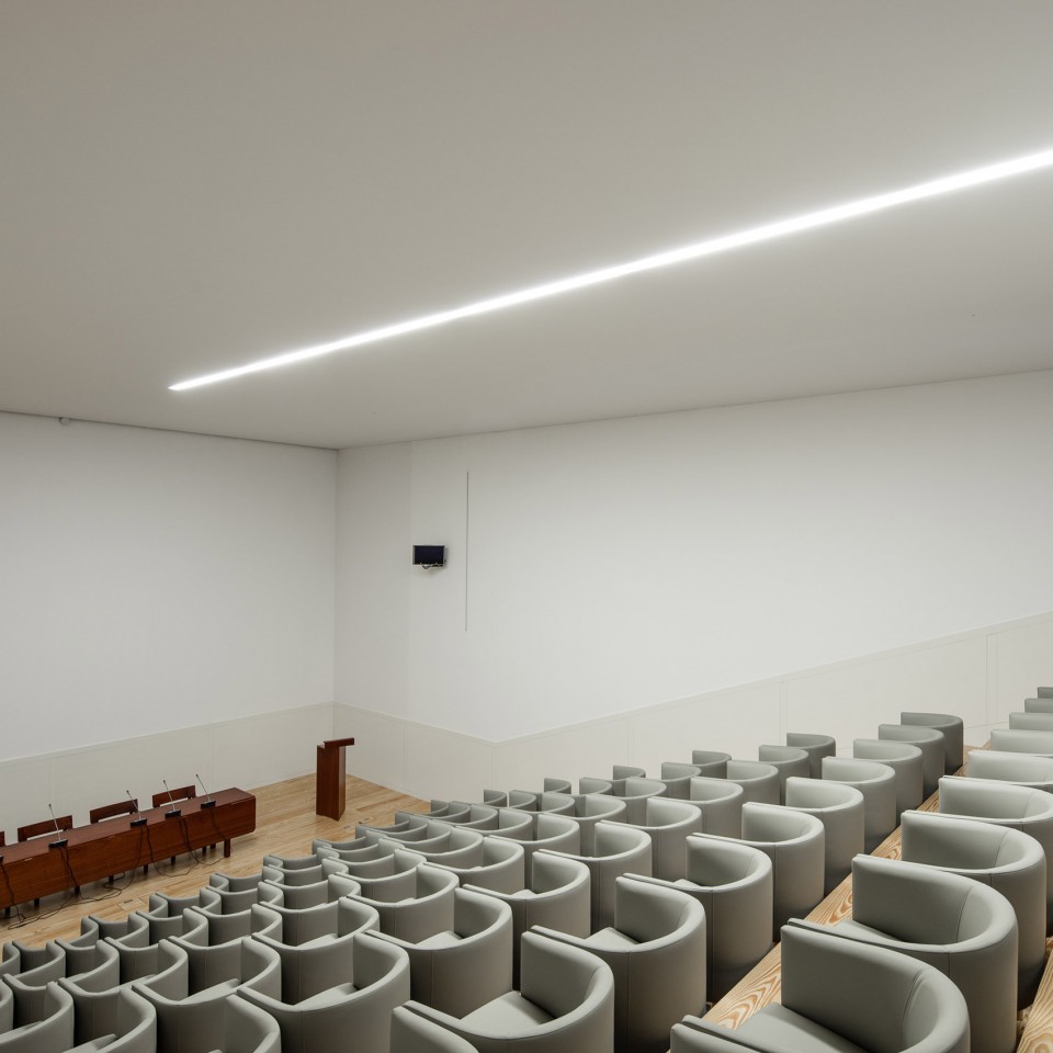 50-DESCRIPTIVE MEMORY By Alvaro Siza Vieira