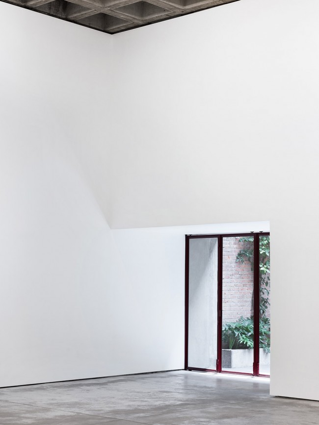 005-Galería OMR, Mexico City by Mateo Riestra, José Arnaud-Bello & Max von Werz