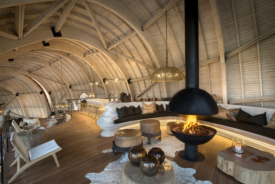 014-SANDIBE SAFARI LODGE IN BOTSWANA BY MICHAELIS BOYD ARCHITECTS