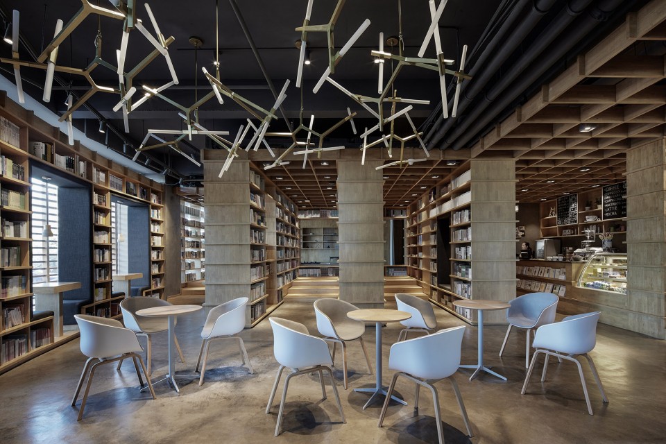 14-A breath of fresh air in the concrete jungle by YI+MU