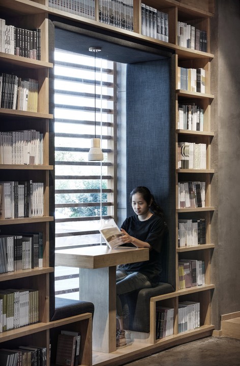 18-A breath of fresh air in the concrete jungle by YI+MU