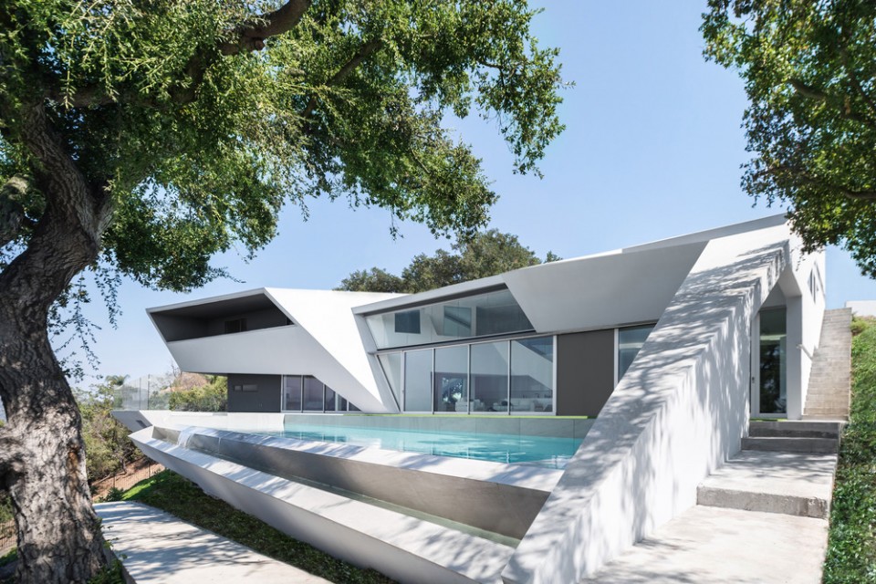 5-MU77 in Los Angeles by Arshia Architects