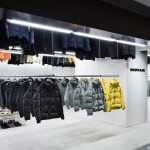 上上下下的炫酷 - DESCENTE BLANC东京丸之内分店 / Schemata Architects