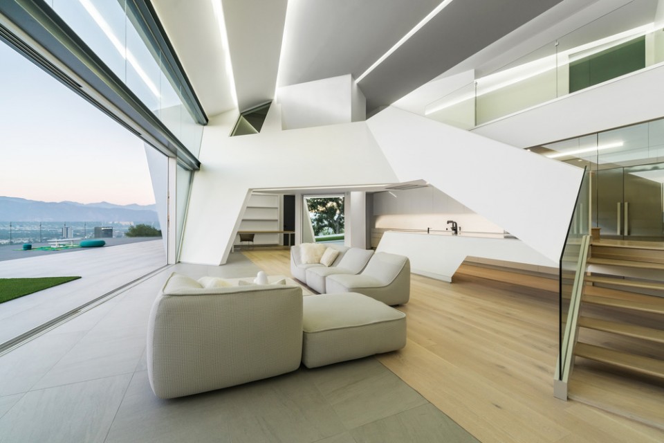 7-MU77 in Los Angeles by Arshia Architects
