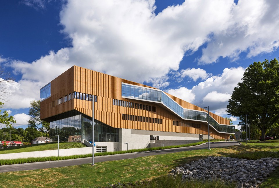 AV Daytime view of south elevation Design Loft