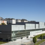 与基地深切对话 - 西班牙卢戈市礼堂 / Paredes Pedrosa Arquitectos