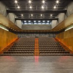 与基地深切对话 - 西班牙卢戈市礼堂 / Paredes Pedrosa Arquitectos
