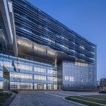 湖南城陵矶综合保税区通关服务中心 / 上海建筑设计研究院