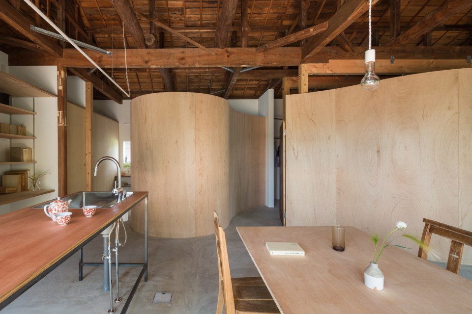 17-House in Kamisawa by Tato Architects