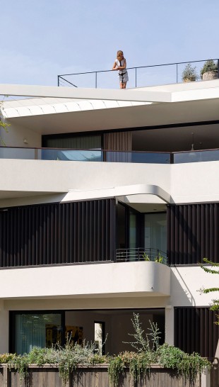 2-Duplex in The City, Sydney by Luigi Rosselli Architect