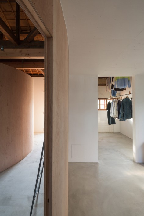 25-House in Kamisawa by Tato Architects