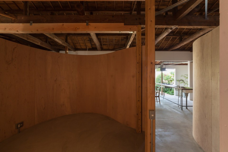 33-House in Kamisawa by Tato Architects