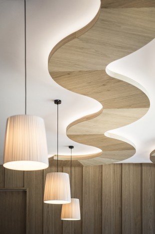 34-Hubertus oscillating between heaven and earth by noa*