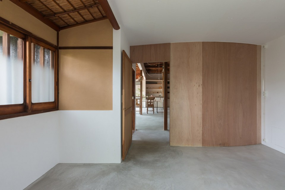 35-House in Kamisawa by Tato Architects