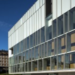 与基地深切对话 - 西班牙卢戈市礼堂 / Paredes Pedrosa Arquitectos