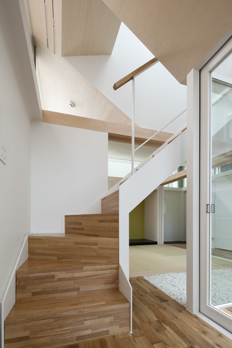 56- BUILDING M in Hiratsuka, Kanagawa by I.R.A.