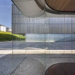 与基地深切对话 - 西班牙卢戈市礼堂 / Paredes Pedrosa Arquitectos