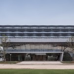 湖南城陵矶综合保税区通关服务中心 / 上海建筑设计研究院