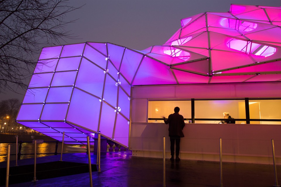 8-Eye_Beacon Pavilion for the Amsterdam Light Festival by UNStudio and MDT-tex