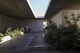 003-Next-Hydroponic-Plant-by-ccArquitectos-960x640