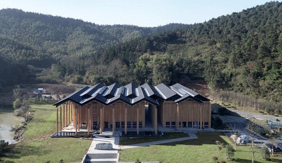 01 北侧鸟瞰 摄影：候博文- Shitang Village Internet Conference Center, Jiangning, China by AZL Architects