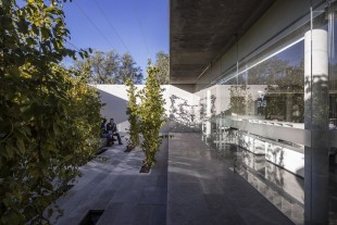 010-Next-Hydroponic-Plant-by-ccArquitectos-960x640