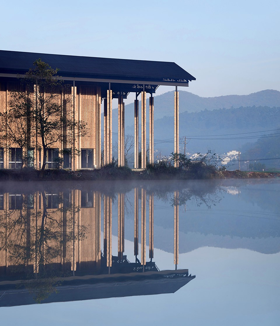 08 东立面早晨 摄影：候博文- Shitang Village Internet Conference Center, Jiangning, China by AZL Architects