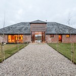 萨福克教堂山谷仓改造住宅 / David Nossiter Architects