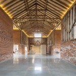 萨福克教堂山谷仓改造住宅 / David Nossiter Architects