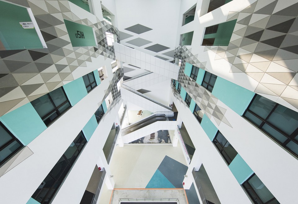 10-Ngee Ann Polytechnic Block 51by DP Architects