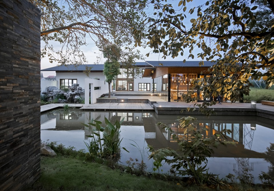 10_deep3 courtyard_su architects