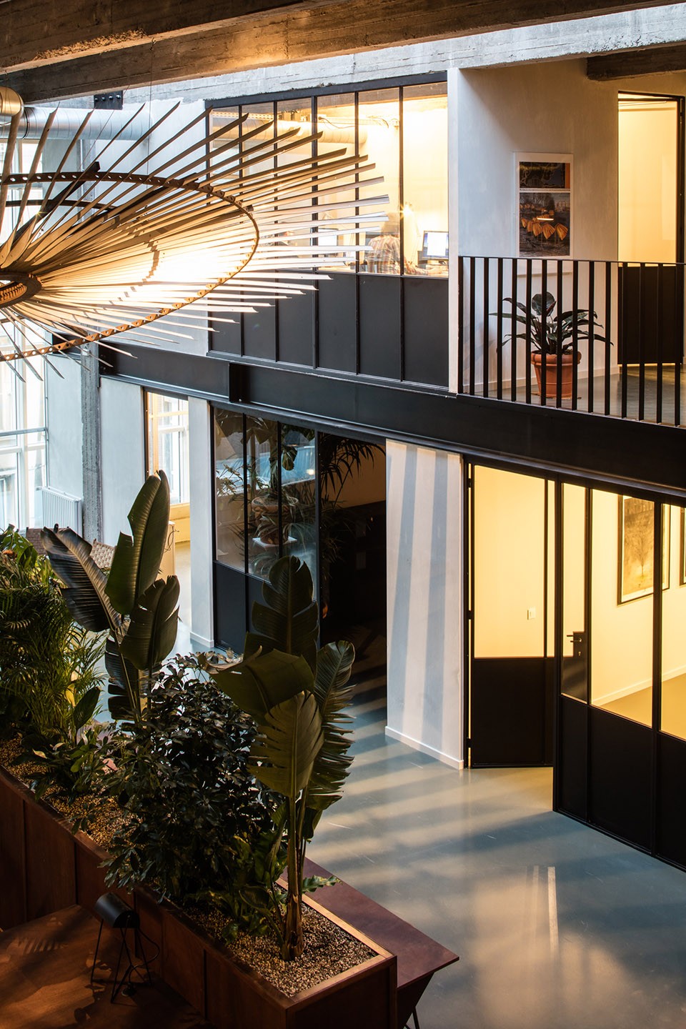 13-Fosbury & Sons Introduce a New Way of Working Decorated by Going East