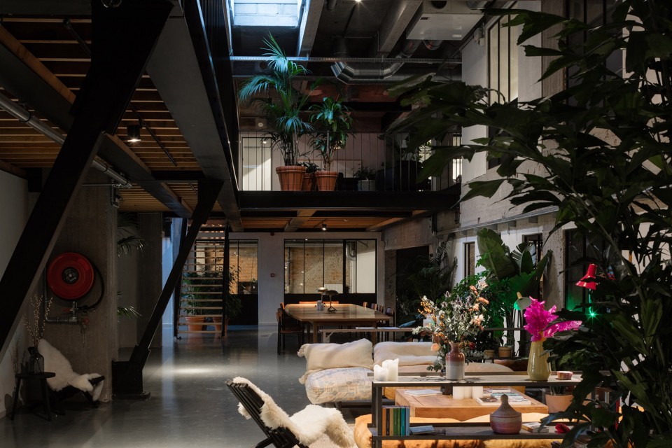 15-Fosbury & Sons Introduce a New Way of Working Decorated by Going East