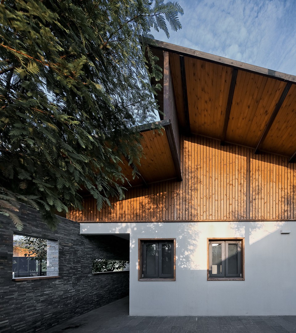 19_deep3 courtyard_su architects