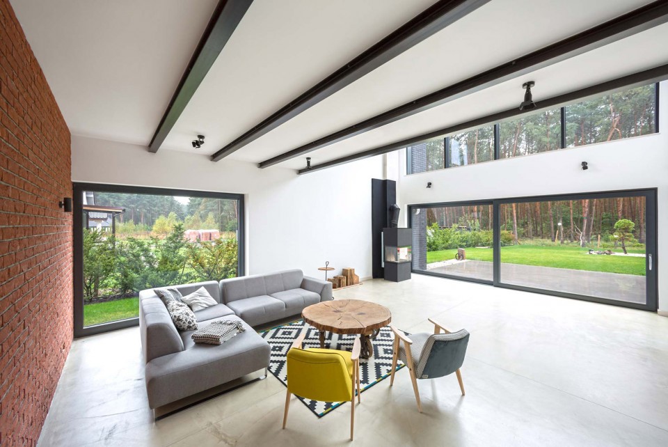 2-MA091_Fence-House_HR_20