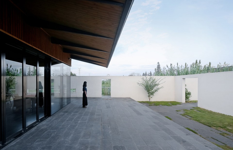 20_deep3 courtyard_su architects